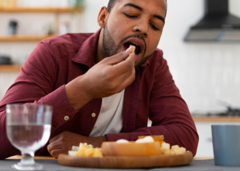 Can Food Poisoning Cause Sudden Cardiac Arrest?