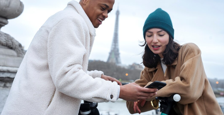 A First-Time Traveler’s Guide to Using eSIM Abroad