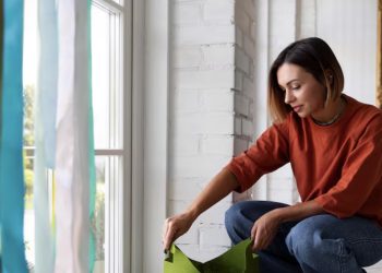 How to Refresh Window Coverings Before Putting a Home on the Market