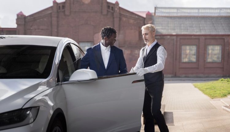Private Luxury Transportation For Orlando Visitors And Special Events