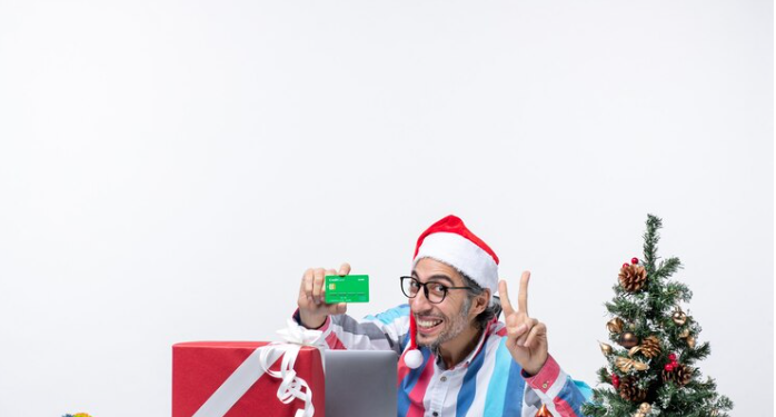 Holiday Shoppers Are Comparing Lynnwood Businesses Online. Is Your Website Ready?